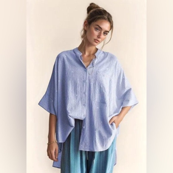 Davi & Dani Rhinestone
Pleat Back Short Sleeve
Loose Fit Shirt - Picture 1 of 12